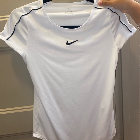 Nike dri fit white t shirt - Picture 2 of 2